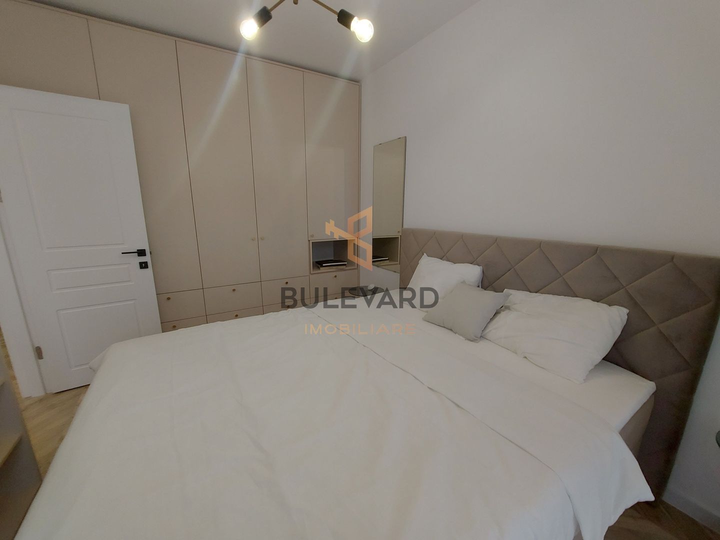 Apartament ultrafinisat in  zona strazii Cetatii! - Poză 4