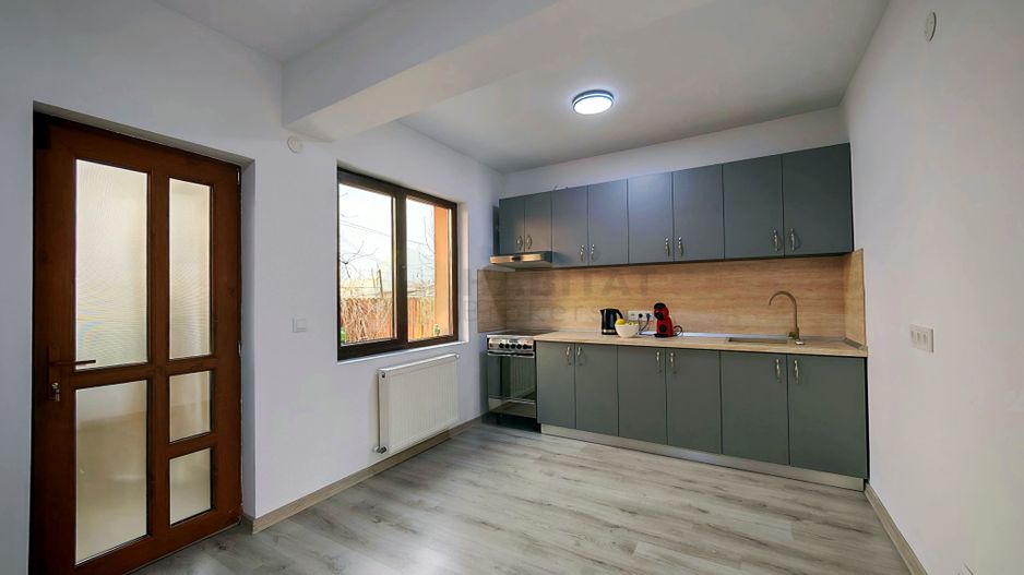 Vilă Individuală cu o curte generoasa zona Aparatorii Patriei - Poză 33