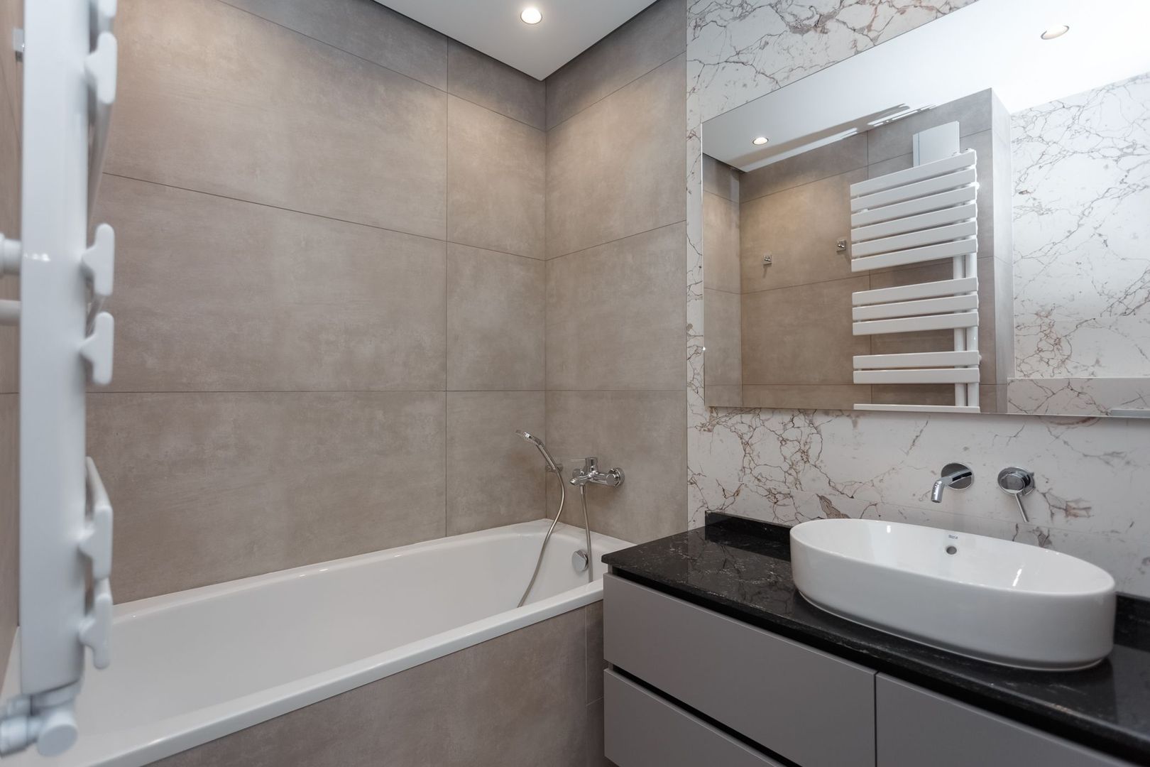 De vânzare apartament, 2 dormitoare, str. Teatrală 3, Centru. - Poză 5