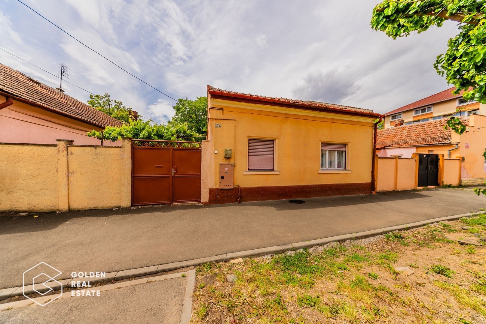 Casa cu teren generos de 1095 mp Parneava comision 0% - Poză 1