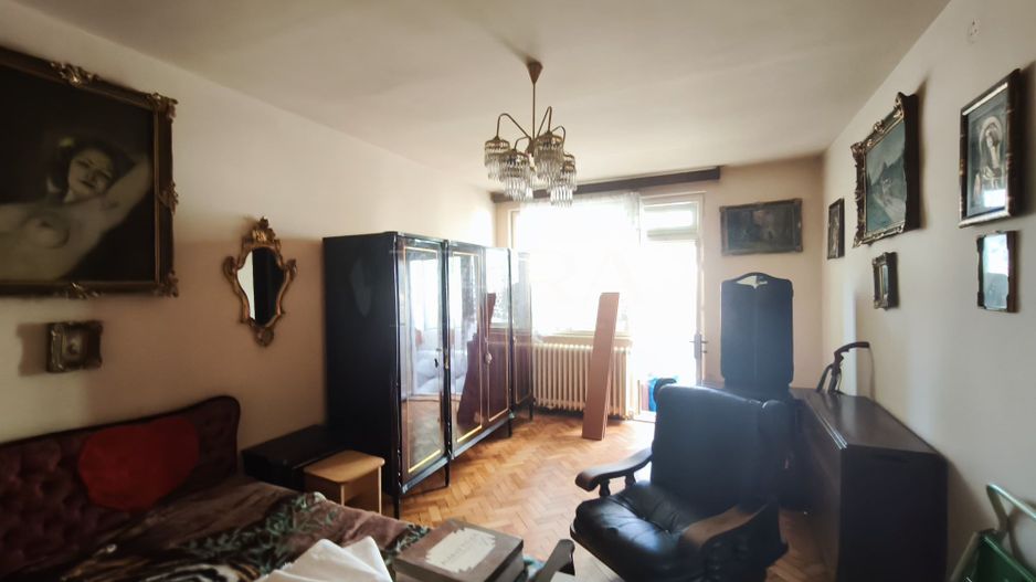 Apartament 2 camere cu vedere la parc, zonă liniștită, garaj inclus. - Poză 3