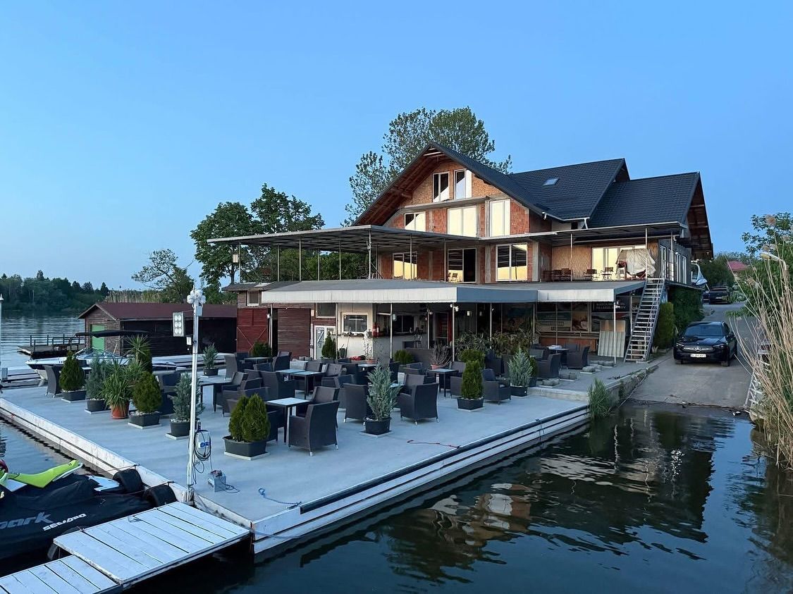 Spatiu Comercial spre chirie - cu iesire la lac- Snagov - Poză 1