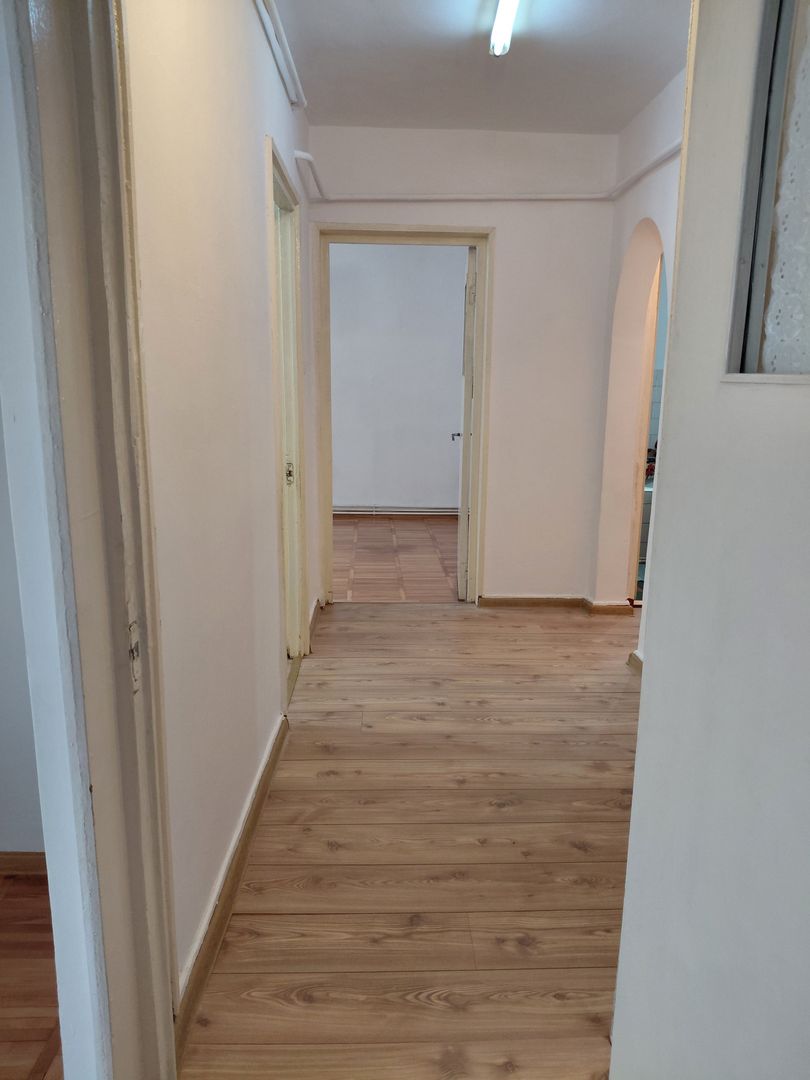 Apartament 2 camere – Port, etaj 1/4 – 3 balcoane, centrală, geam la baie - Poză 15