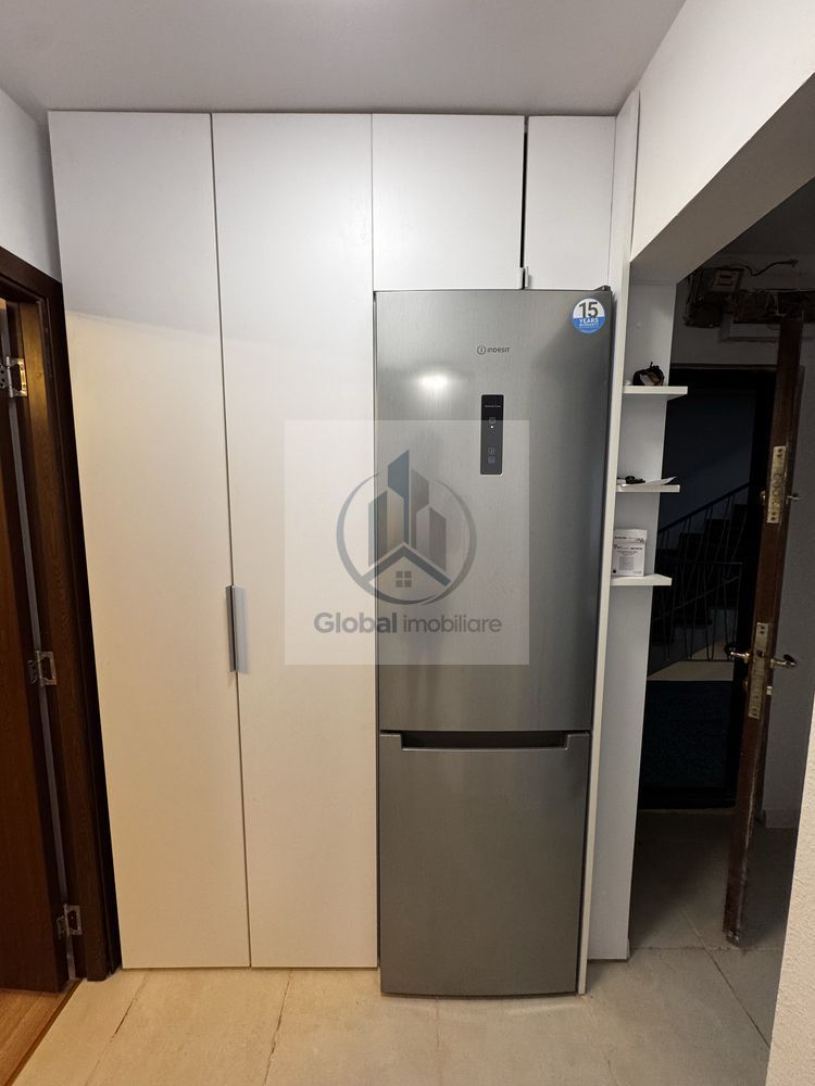 Inchiriez apartament cu metrou la iesirea din bloc - Poză 6
