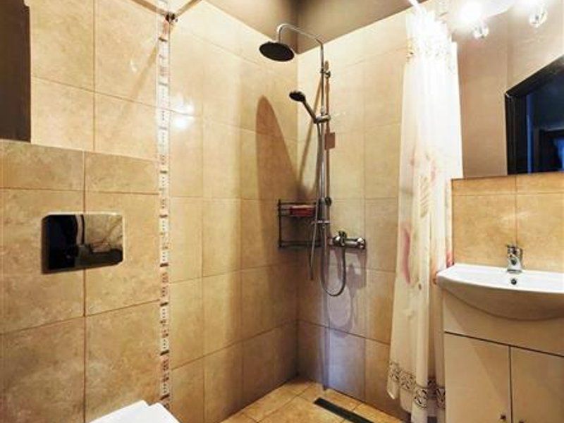 Casa cu spatiu comercial  si teren in zona Afi - Poză 7