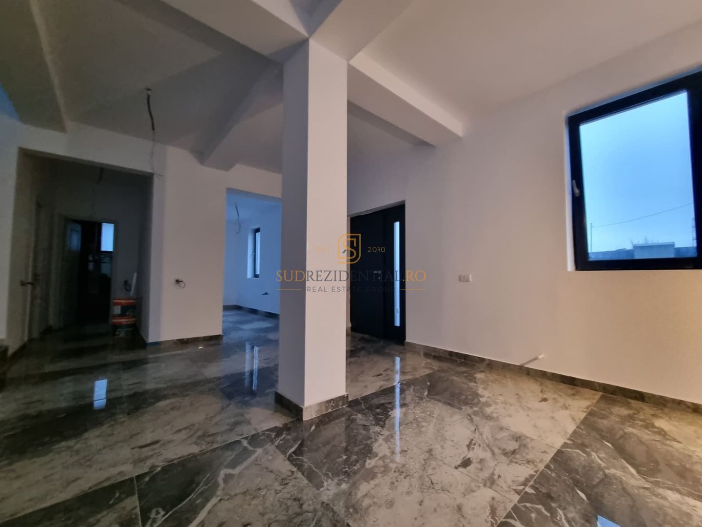 Casă spațioasă de vânzare – Sector 4, Metrou Aparatorii Patriei - Poză 5