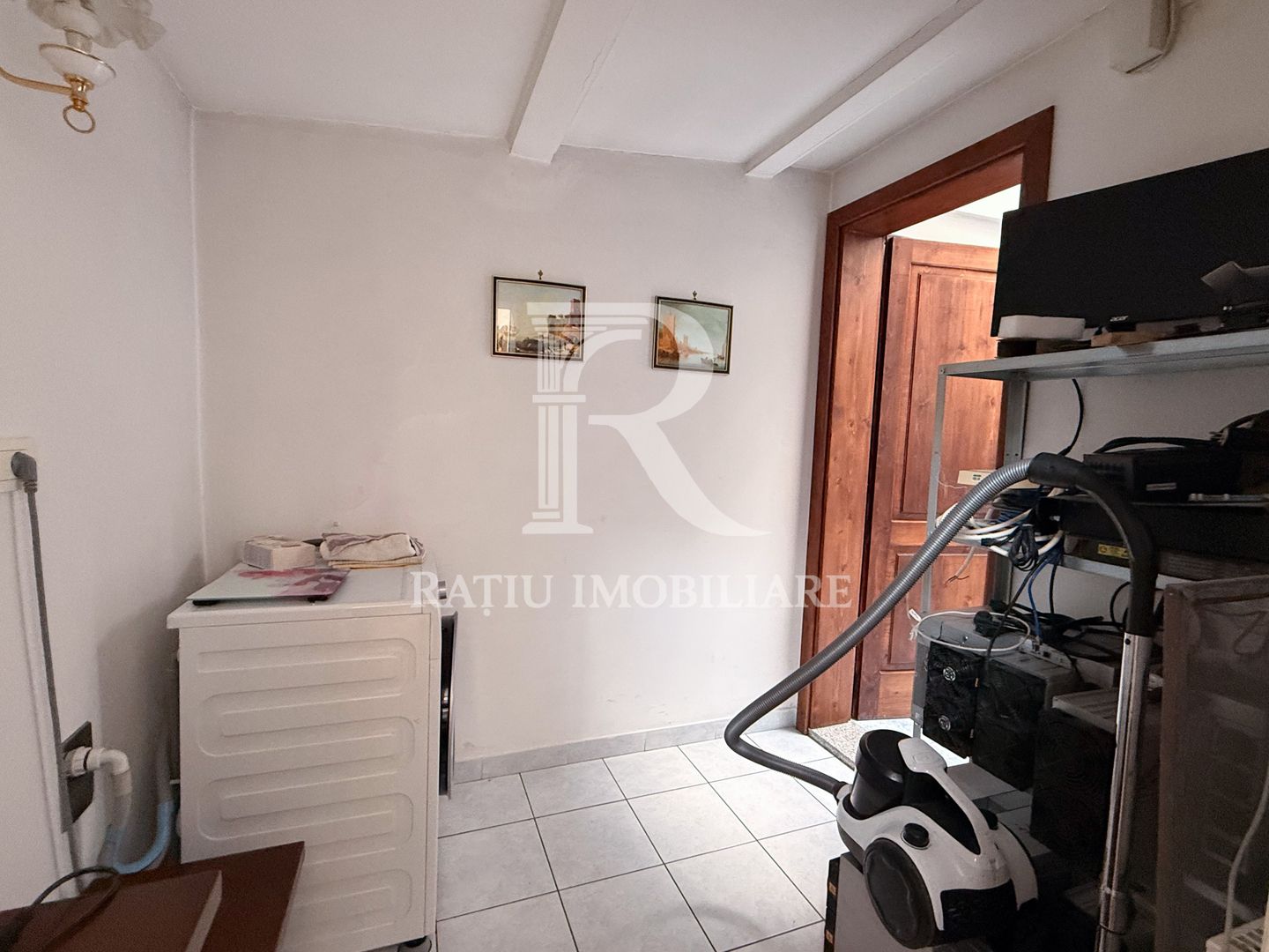 Casă cu 4 Camere de Vânzare | Decebal | Oradea - Poză 14