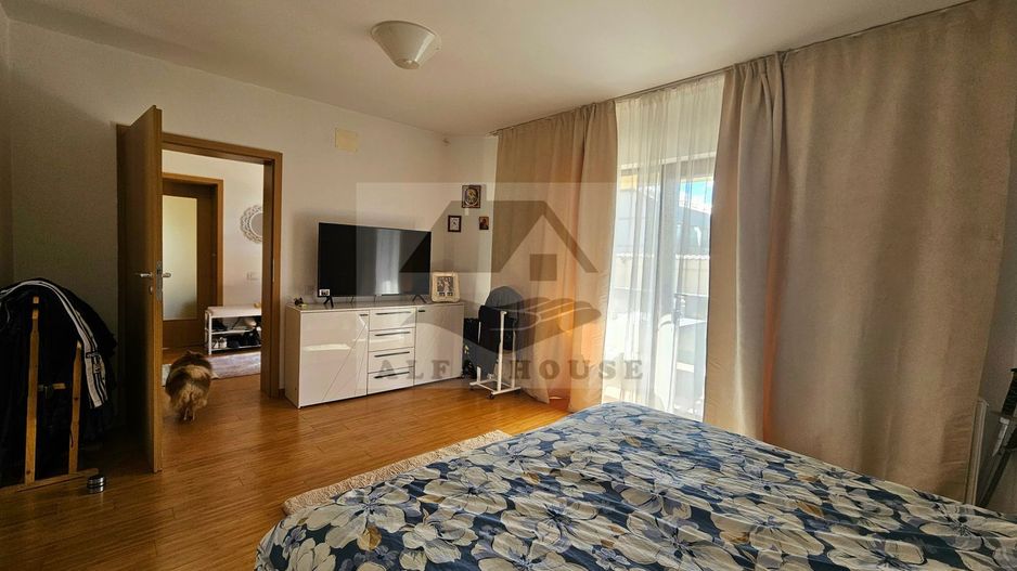 Casă individuala cu 5 camere, 270 mp, Tractorul - zona Coresi - Poză 13