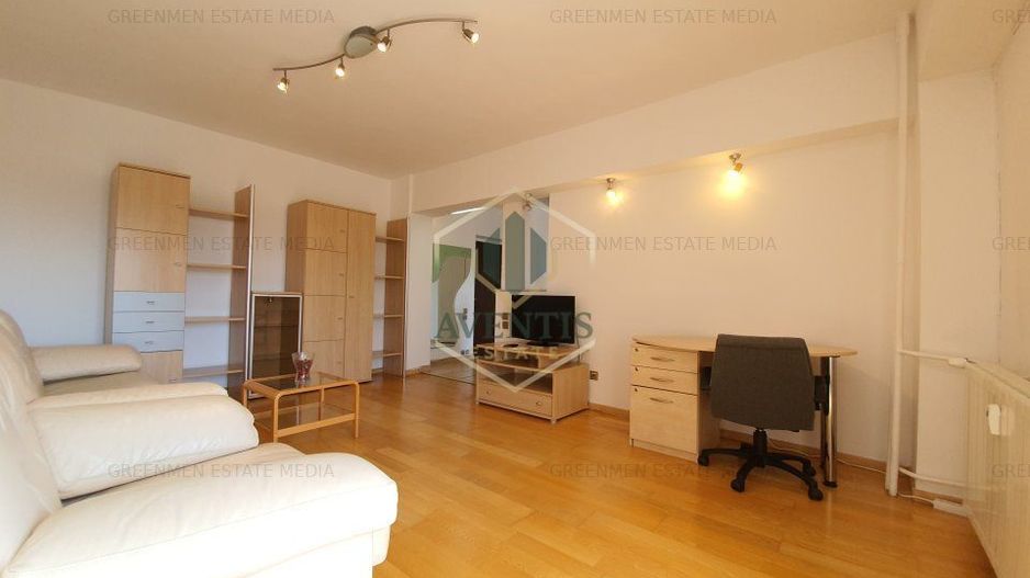 Unirea Shopping Center - Pta Sf. Vineri, renovat complet, 3 balcoane, bloc 1996 - Poză 3