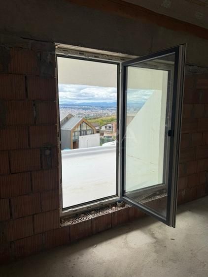 Duplex cu 4 camere, mansardă și curte proprie, zona Iris - Poză 6
