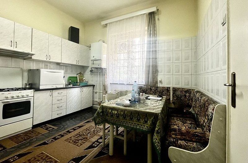 Apartament patrimoniu, 130 mp, cu garaj, et 1, in Piața Victoriei- Primărie - Poză 14