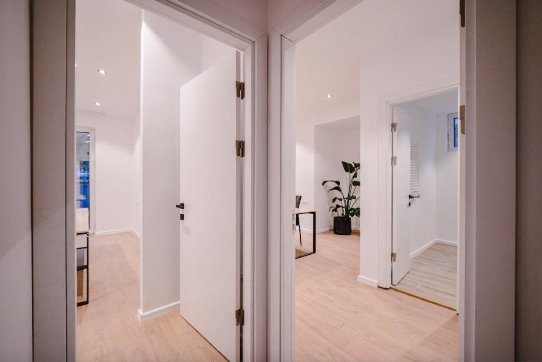 4 camere| terasă 40 mp| PIATA  VICTORIEI - Poză 5