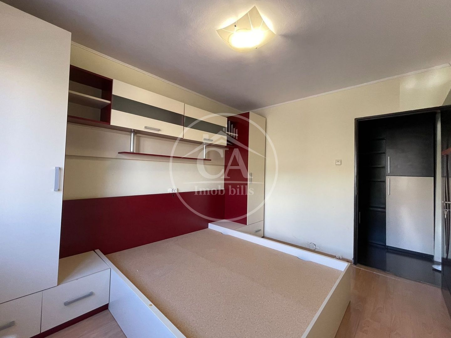 Apartament cu 3 camere de inchiriat in zona Nufarul, Oradea - Poză 7
