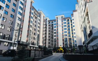 Vânzare, apartament, 3 camere, Str Nicolae Milescu Spătarul, Ciocana - Poză 1