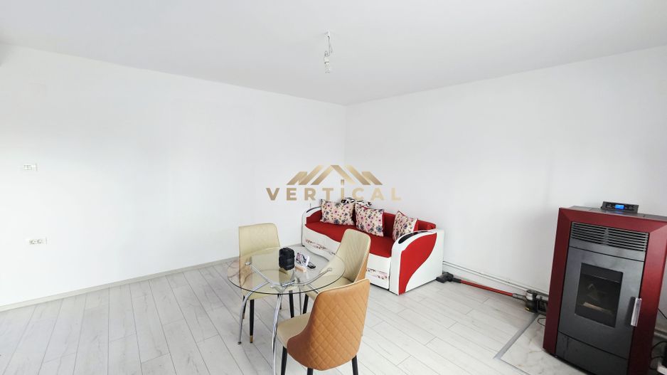 Vila 6 camere la intrare in Dobreni - Poză 6