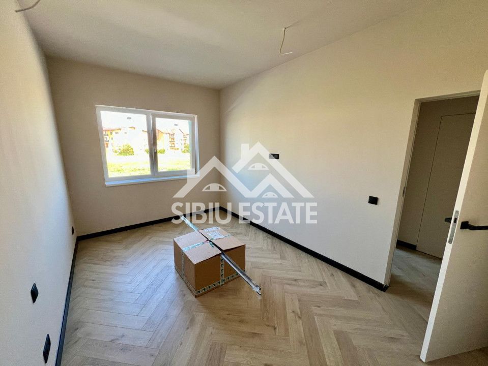 Apartament cu 3 camere cu gradina,intabulat Selimbar - Poză 4