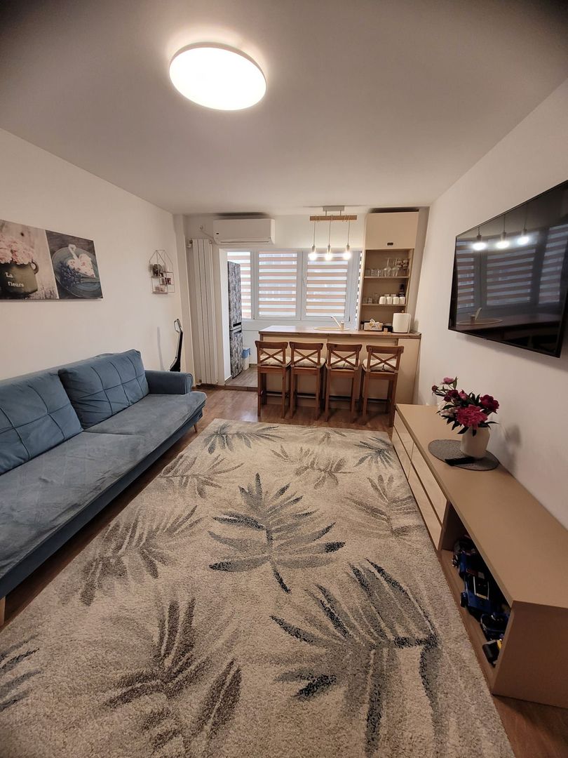 Apartament 2 camere complet renovat,piata Veteranilor,bloc1981 - Poză 3