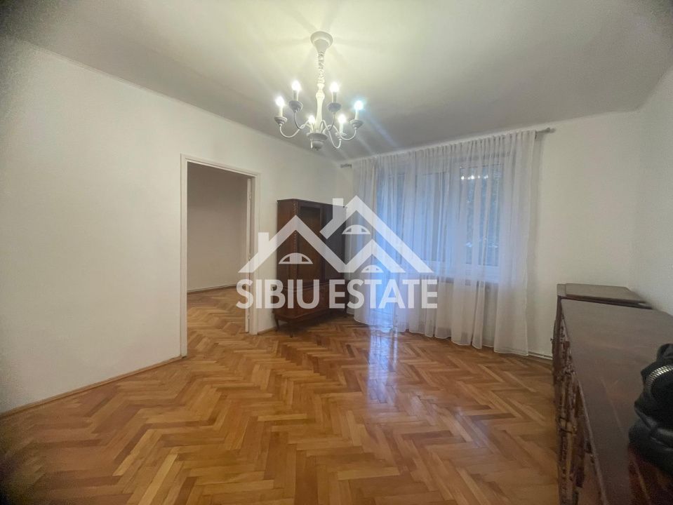Apartament de vanzare cu 3 camere, balcon, etaj 1 -Zona Calea Dumbravii - Poză 12