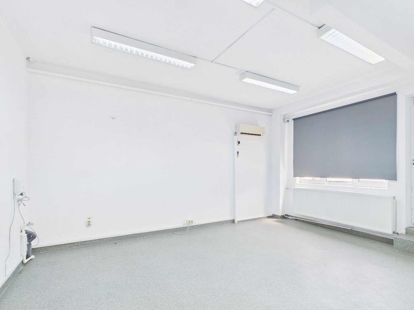 Clădire de 560 mp utili ~20 încăperi | Configurație medicală - Poză 4