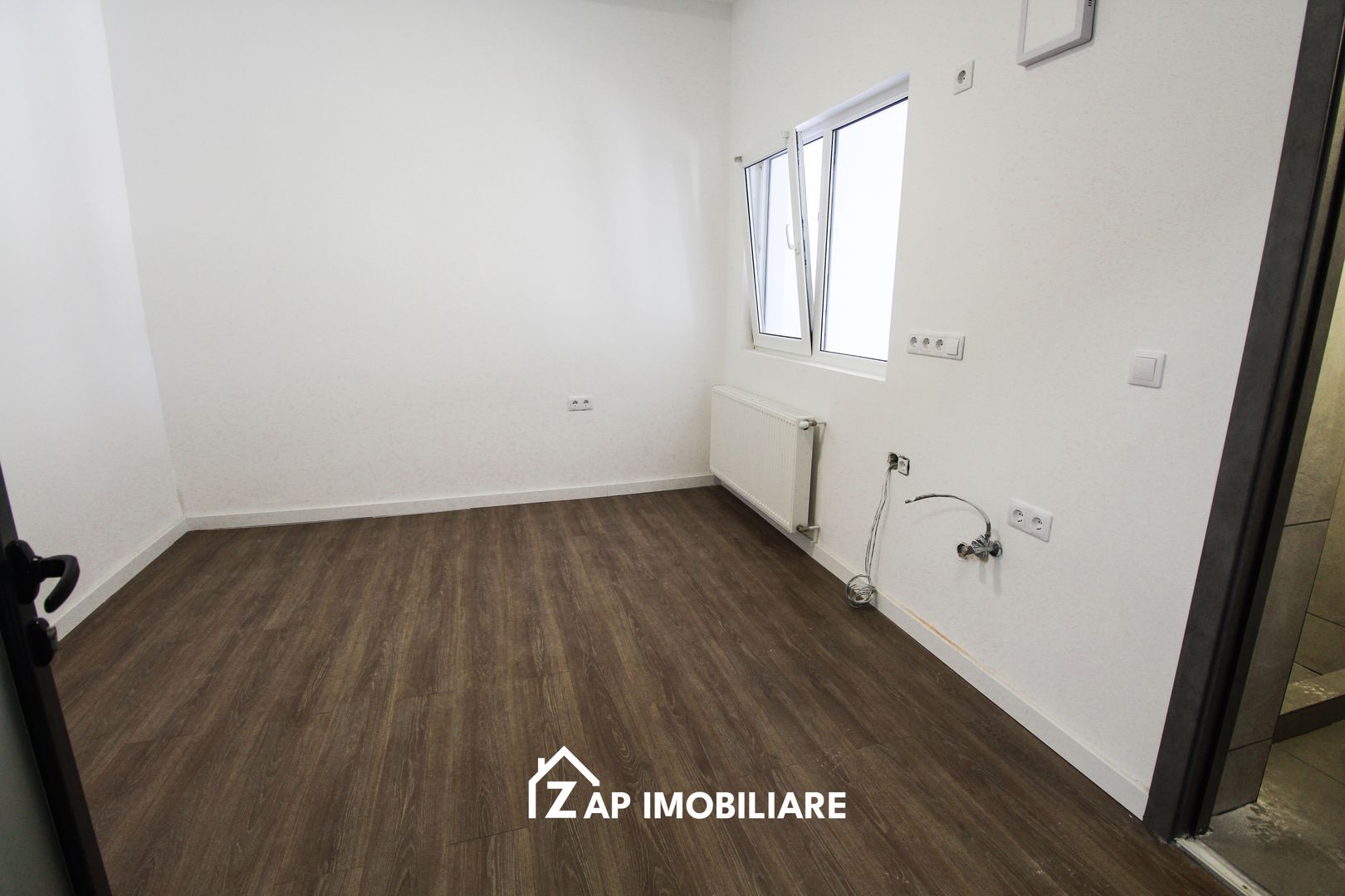 Cazare Muncitori - 5 apartamente cu baie proprie - Poză 4