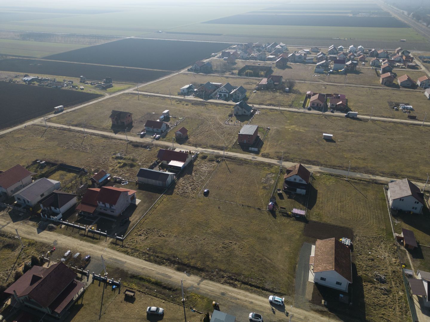 Loc de casa 500 mp în Curtici - Poză 4