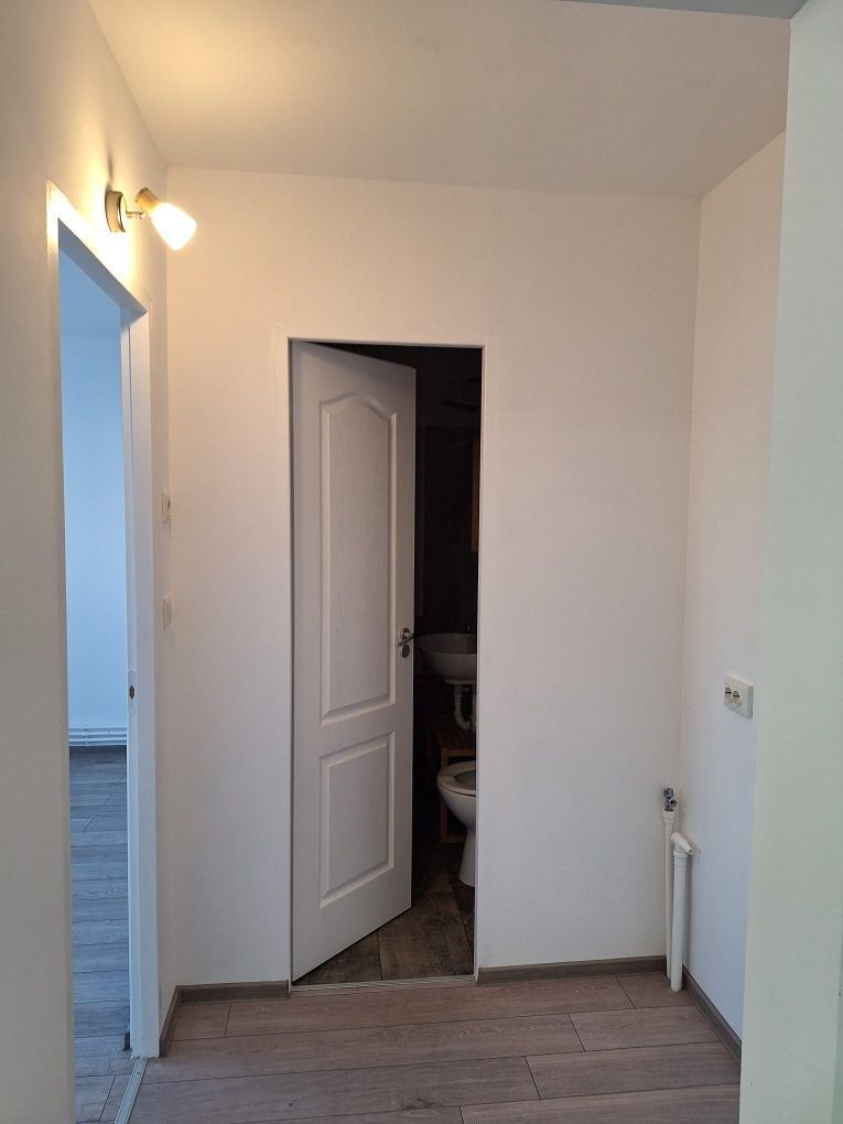 Vând apartament în micro 16 - Poză 8