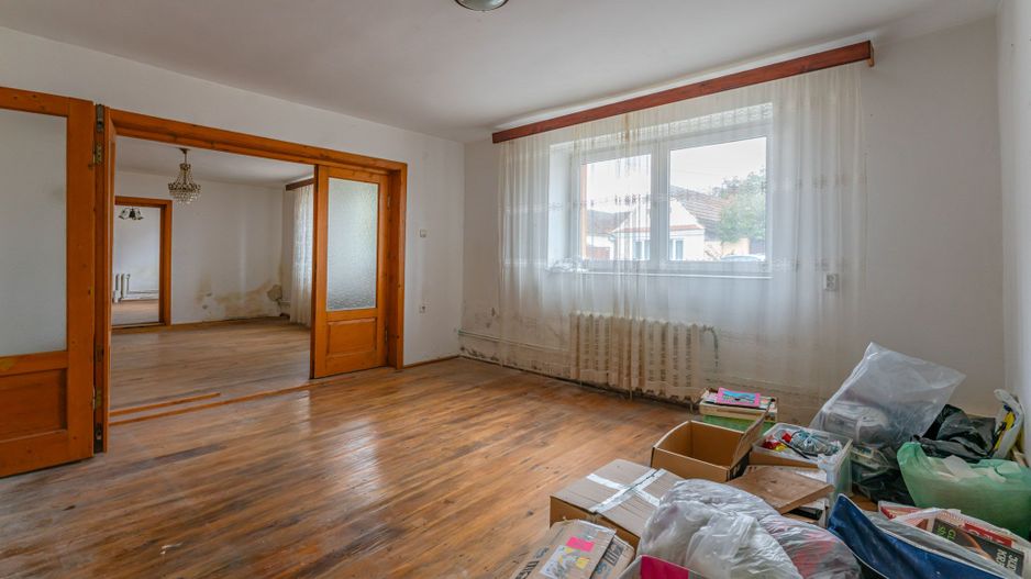 Casă individuală de renovare în Bod, Brașov - Poză 12