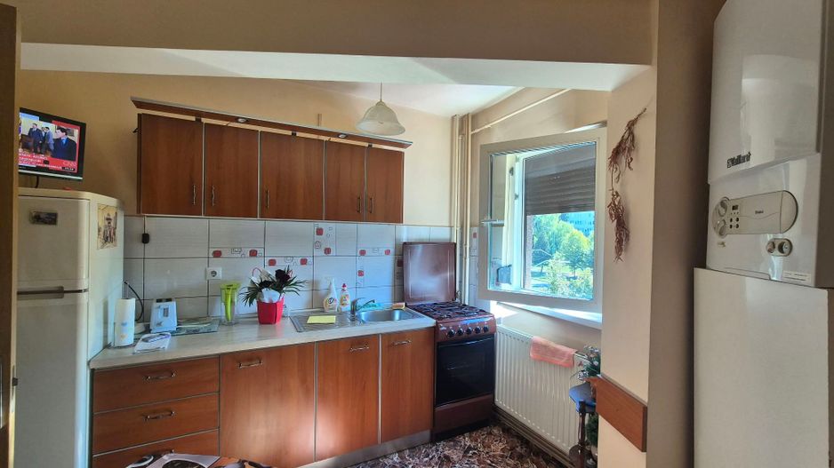 Exclusivitate - Apartament pretabil locuit, toate facilitătile in apropiere - Poză 9
