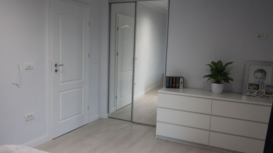 Modern si primitor - Poză 55