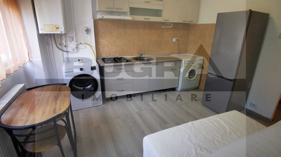 Apartament de o camera, decomandat, 35mp, zona UMF - Poză 2