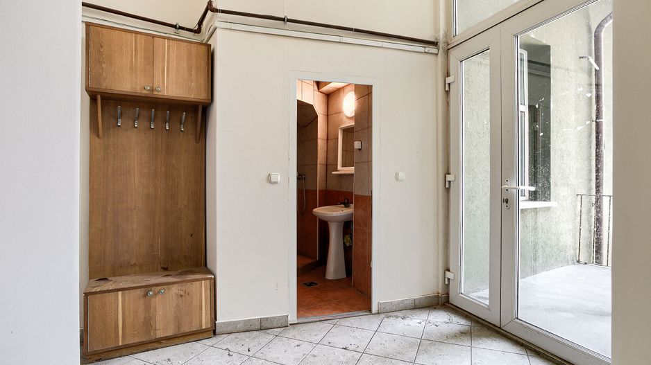 Birou la etajul 1 în zonă ultracentrală - Poză 8