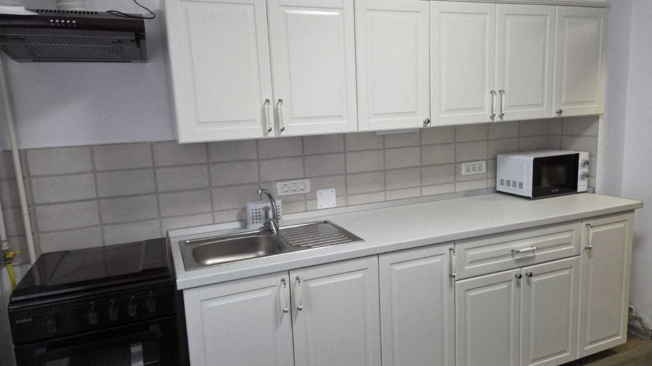 Spitalul Județean | 3 Camere Decomandate | Etaj 1 | Centrală Proprie | Renovat - Poză 3