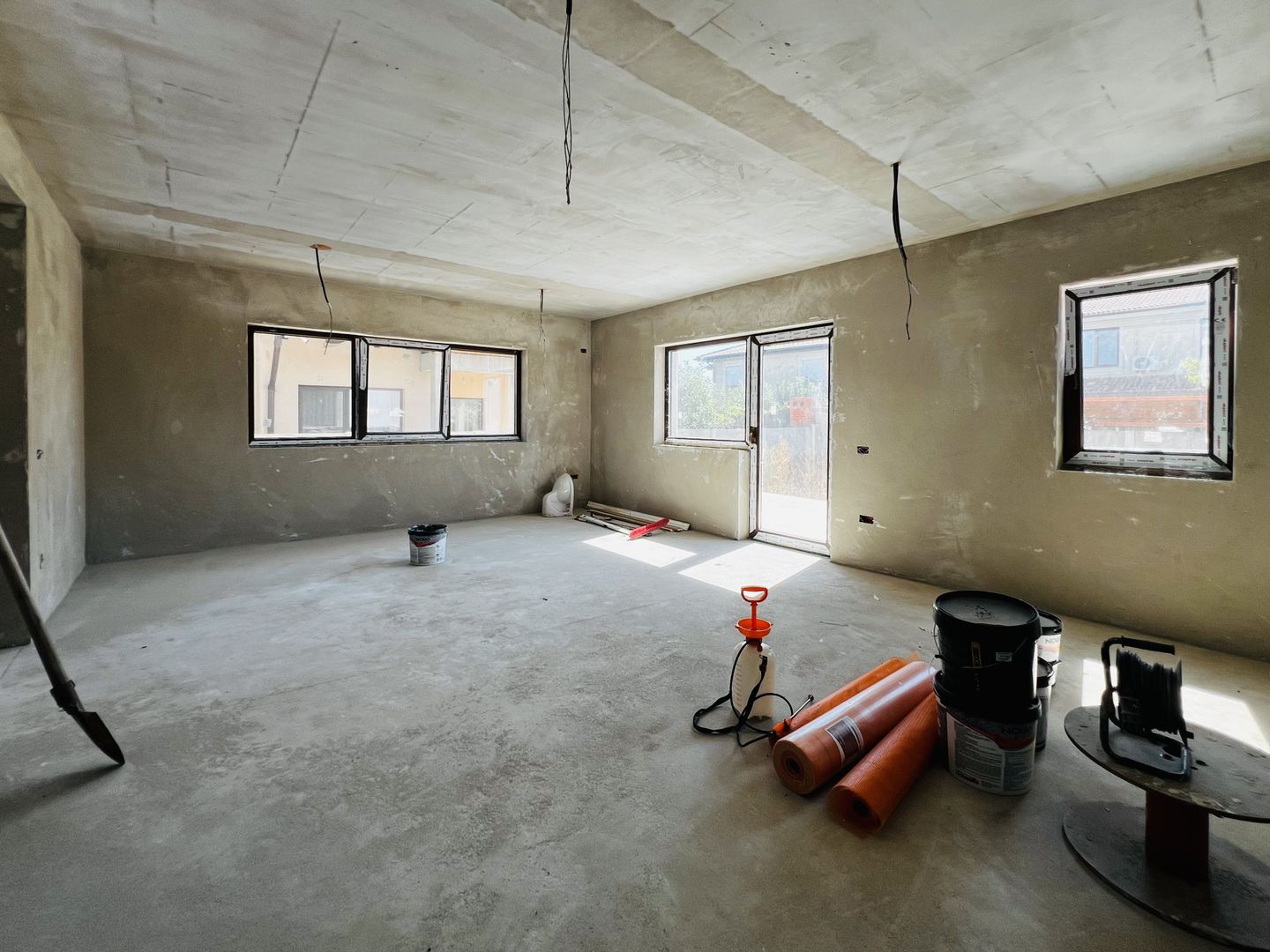 Duplex despărțit prin garaj Zona Centrala Dumbravita - Poză 4