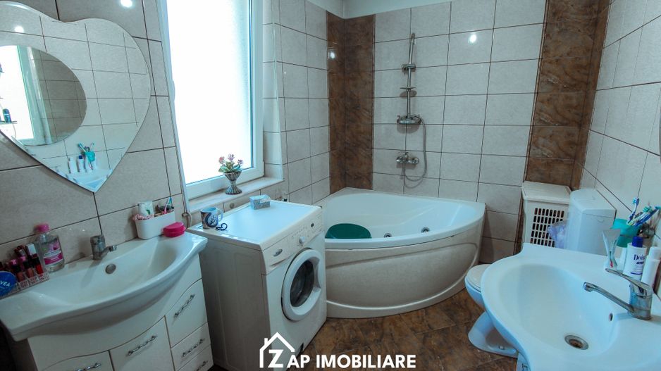 Unirii - Casa 170 mp - 5 camere - 900 mp teren - garaj - Poză 12