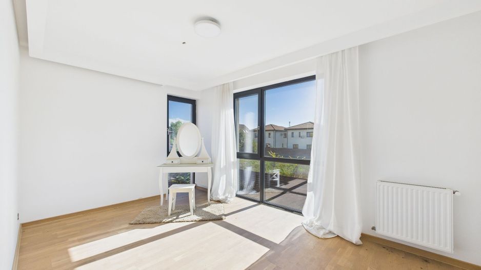 Casă modernă 3 dormitoare, curte generoasă și parcare dublă-CORBEANCA - Poză 17