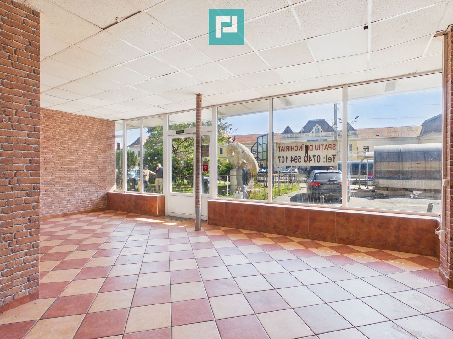 Spațiu comercial de inchiriat – Piața București - Poză 1