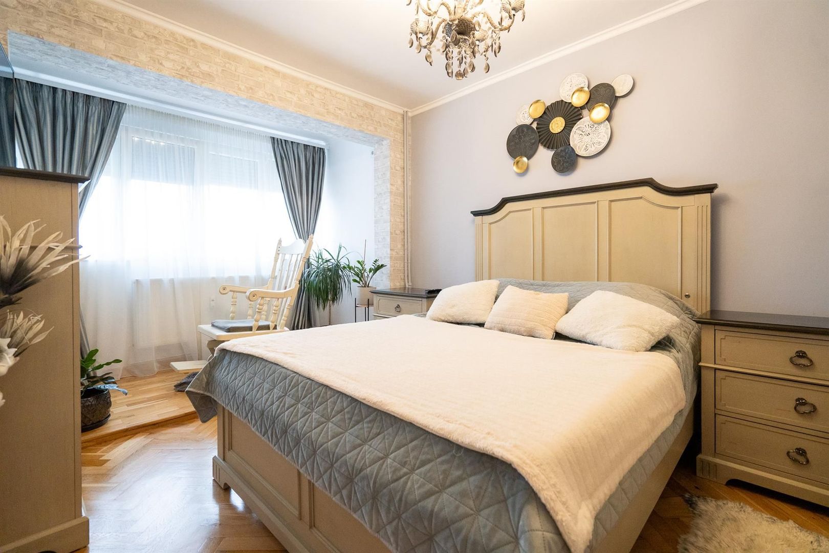 Apartament 3 camere decomandate tip AN Dacia - Poză 1