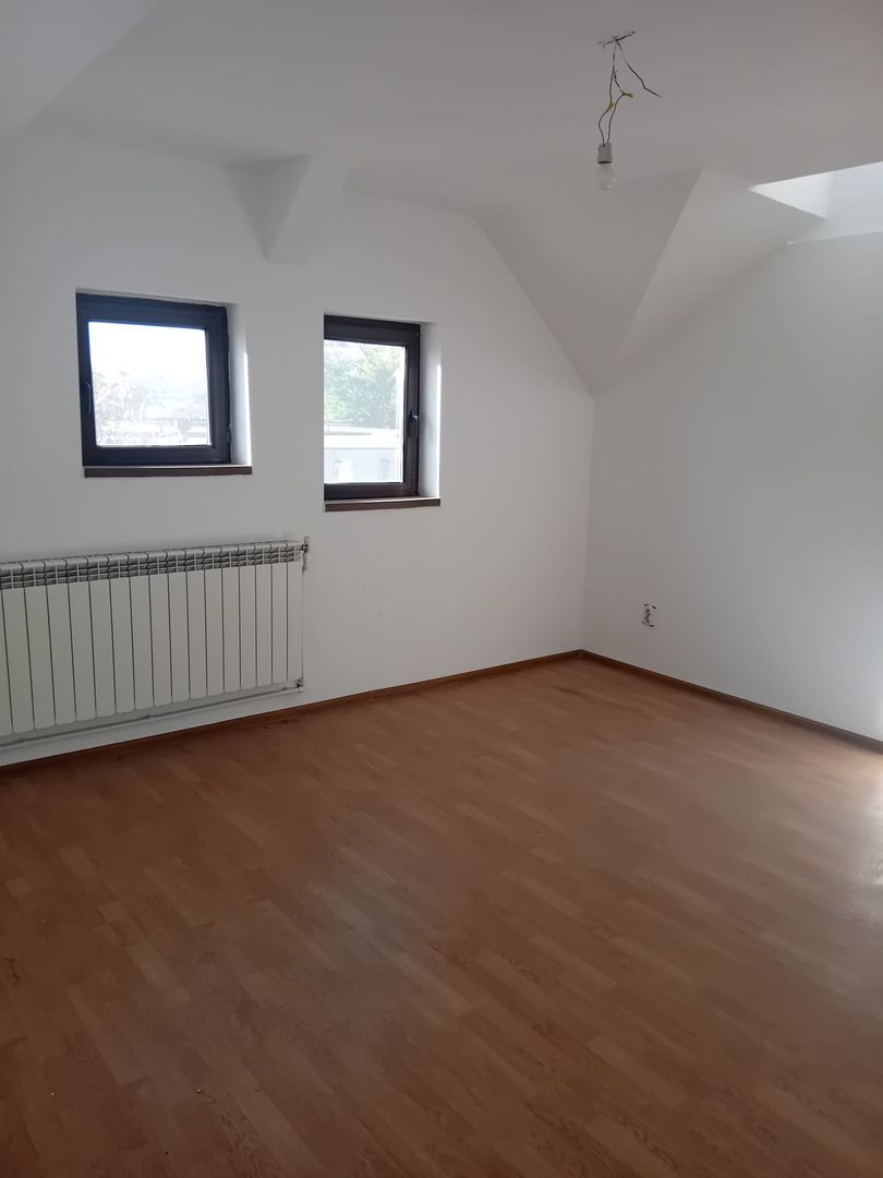 De vânzare – Casă D+P+2E+M în zona ultracentrală ideala pentru afacerea ta! - Poză 19