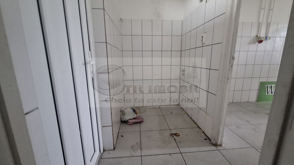 Spatiu comercial, 21 mp, Piata Cug, liber, pretabil orice afacere - Poză 5