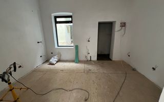 IMOBIL MIXT | ROSETTI | 500 MP | RENOVAT | 2 CORPURI + SUBSOL + CURTI INTERIOARE - Poză 7