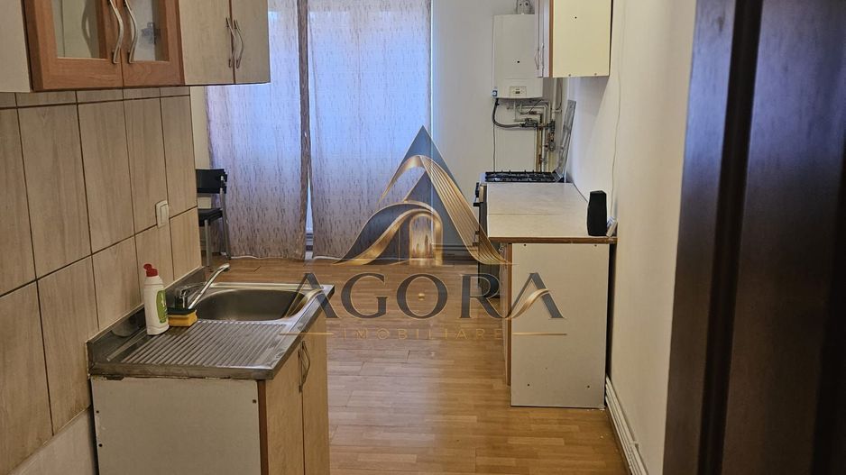 Apartament la casa de închiriat, zona centrală - Poză 1