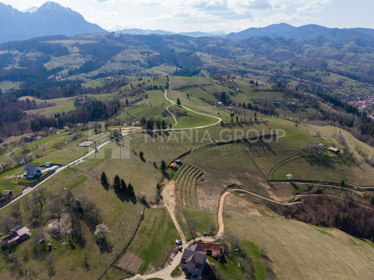 Teren intravilan în Poiana Mărului, 3.791 mp cu priveliste panoramica - Poză 16