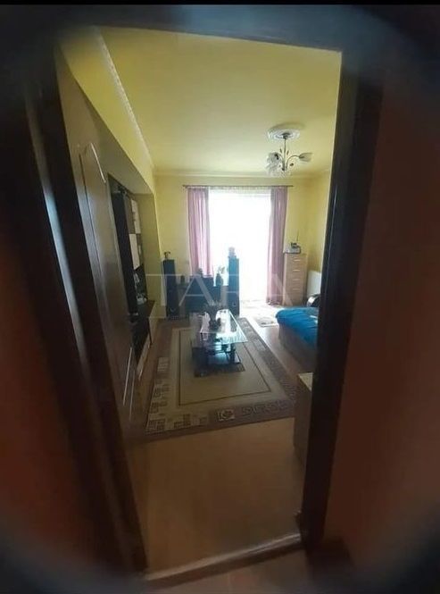 Apartament Decomandat, 3 Camere, Zona Centrală Floresti. - Poză 1