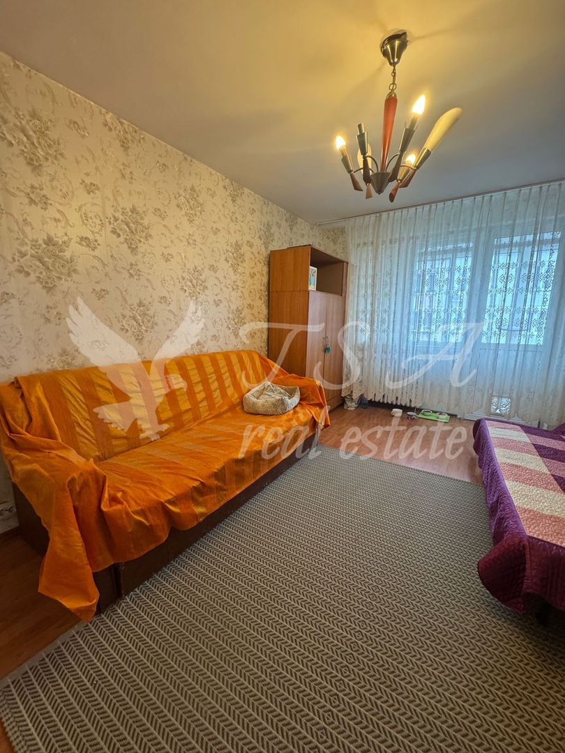 Apartament 3 camere, decomandat, zona Rahova - Poză 2