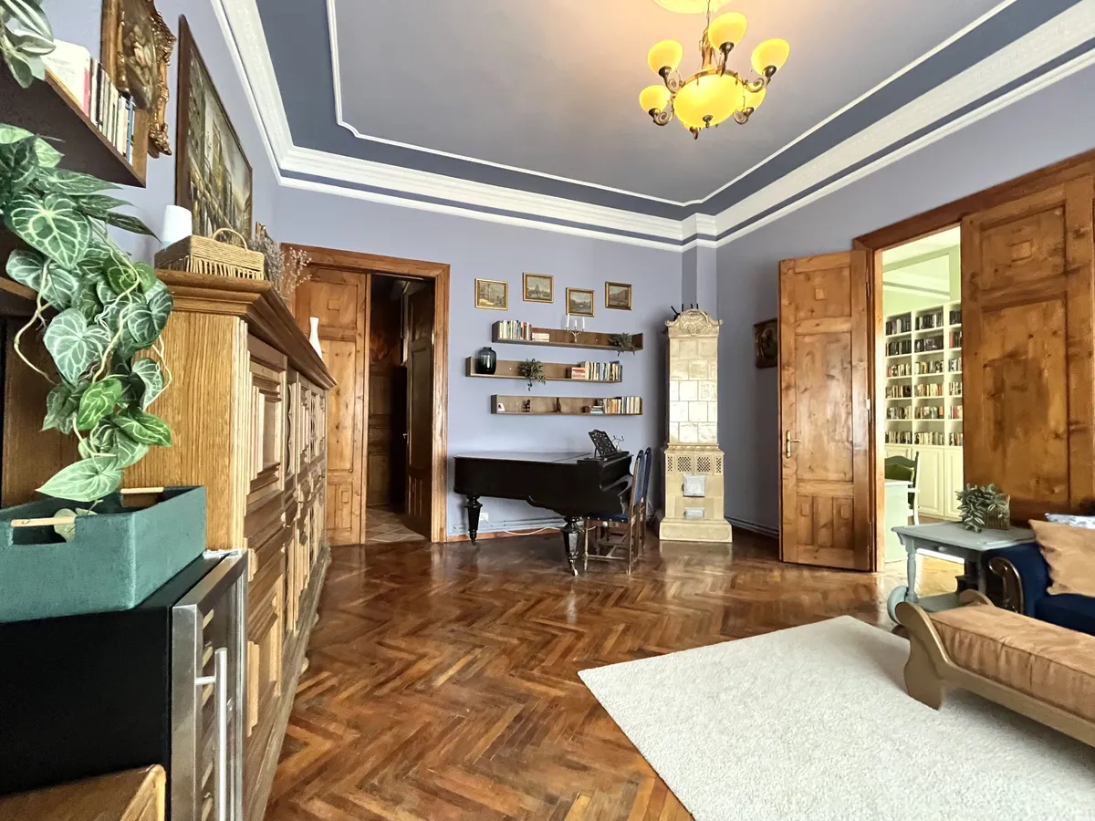 Apartament grandios cu vedere spectaculoasă spre Piața Libertății — fotografia 1