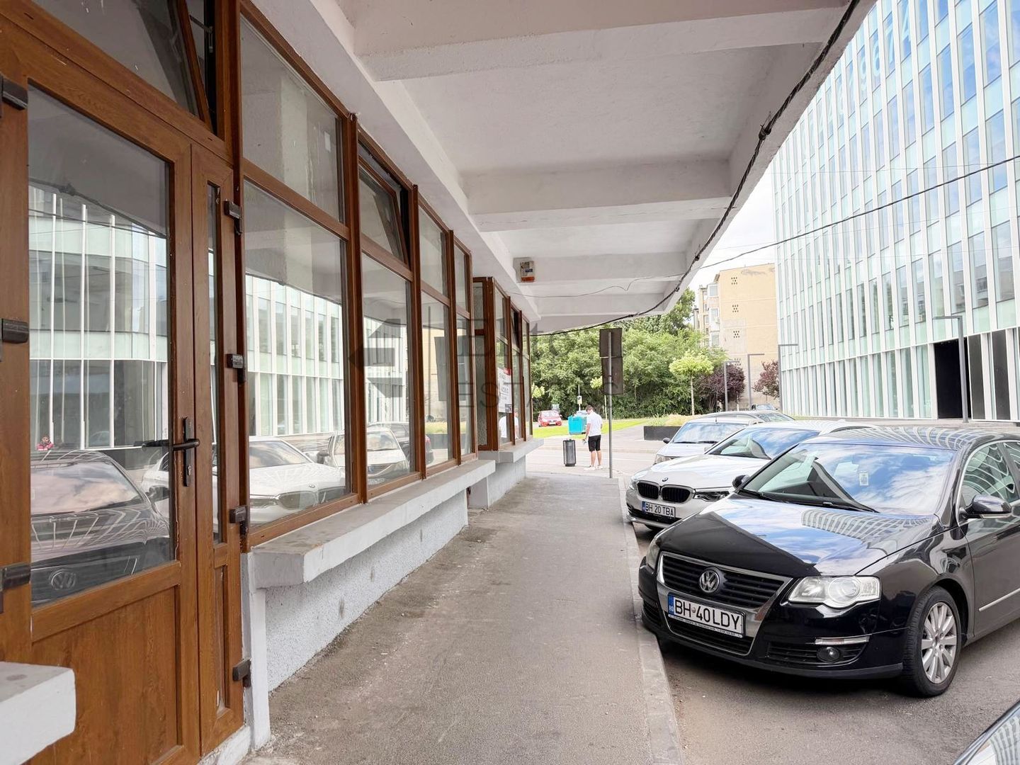 Spatiu comercial 268 mp Piata Cetatii | Vitrina mare | Parcare - Poză 4