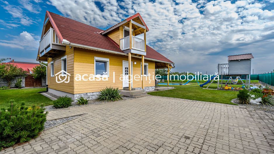 Casa de Lemn cu Piscina si Gradina Impecabila in Vladimirescu! - Poză 3