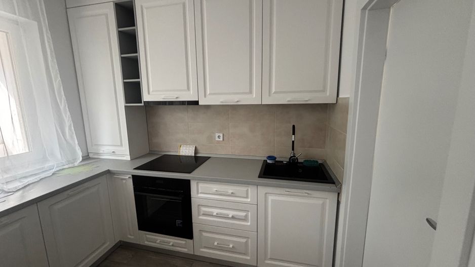 De Închiriat - Apartament 2 Camere Cetate - Poză 2