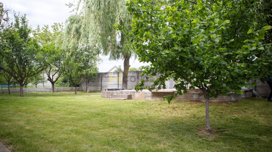 Vila spatioasa pt doua familii 10 camere Clinceni Monumentul Eroilor - Poză 5