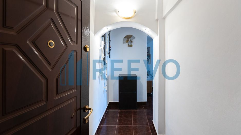 Apartament de vânzare cu 3 camere,  str. Letea, Bacău - Poză 2